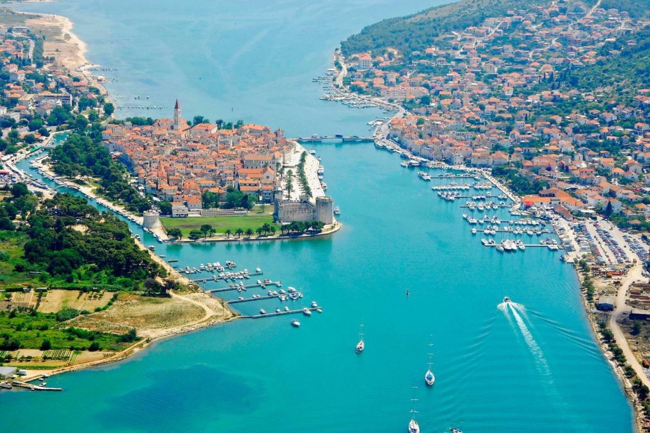 Apartman Adriatic Trogir Exteriör bild
