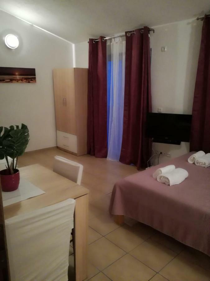 Apartman Adriatic Trogir Exteriör bild